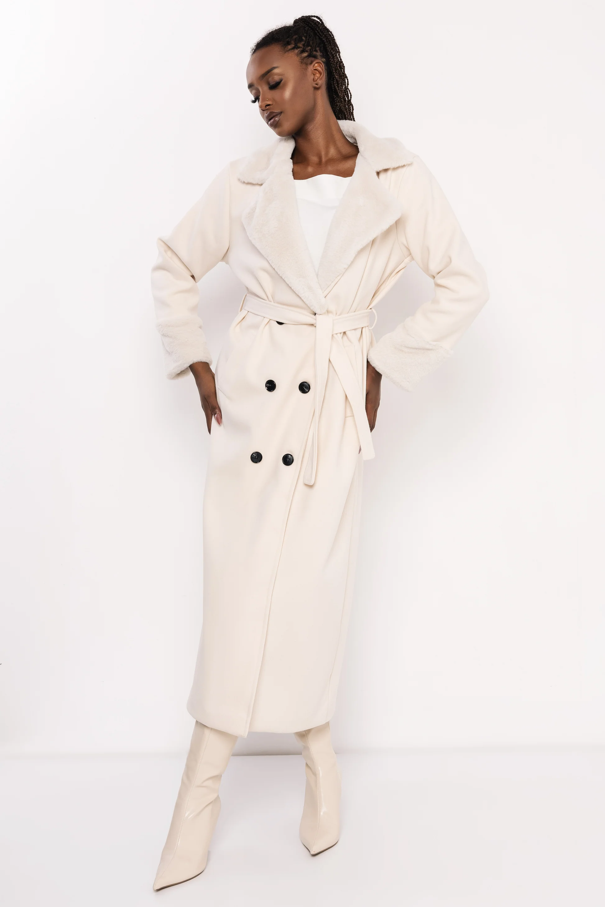 AMNESIA Foma szőrös galléros kabát/vaj