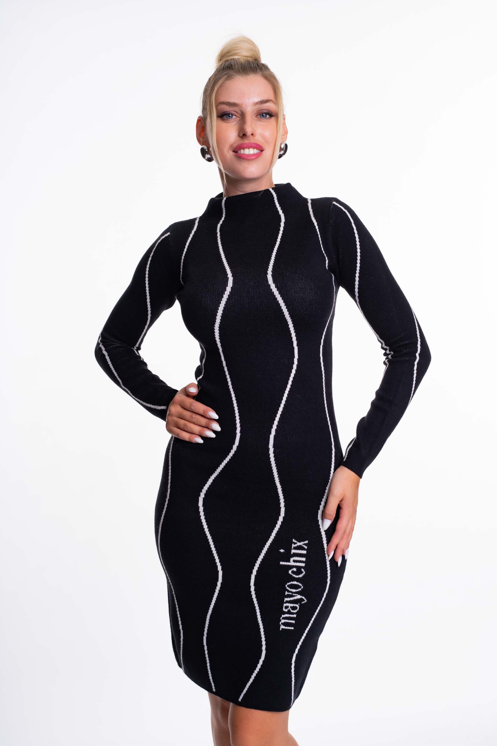 MAYO CHIX Holly kötött ruha/fekete-fehér