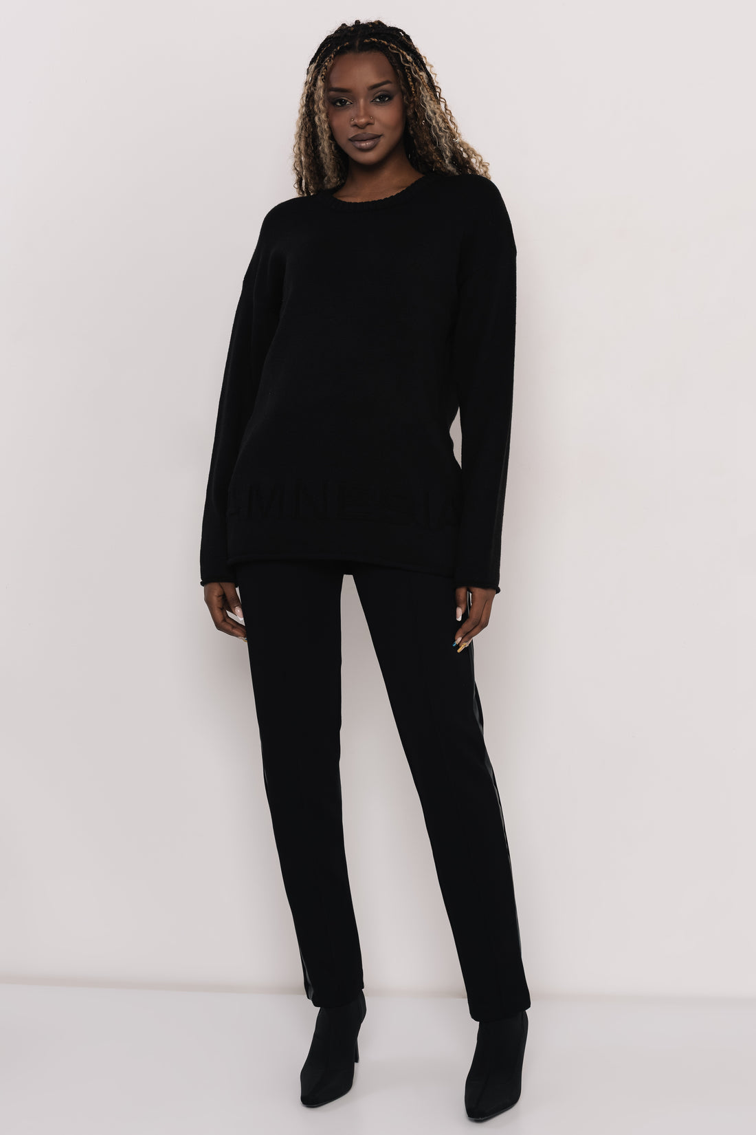 AMNESIA Tamul pulóver/fekete